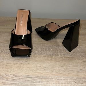 Black Triangle block heel